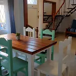 Casa Muy Comoda Y Luminosa